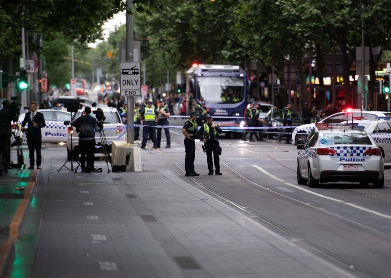 Tisuće dolara za hrabrog 'Čovjeka s kolicima' koji je pomogao policiji za vrijeme napada u Melbourneu