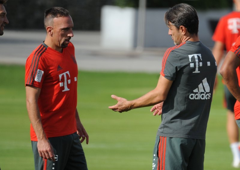Riberyjevo šamaranje potvrda je potpunog kaosa u Kovačevom Bayernu