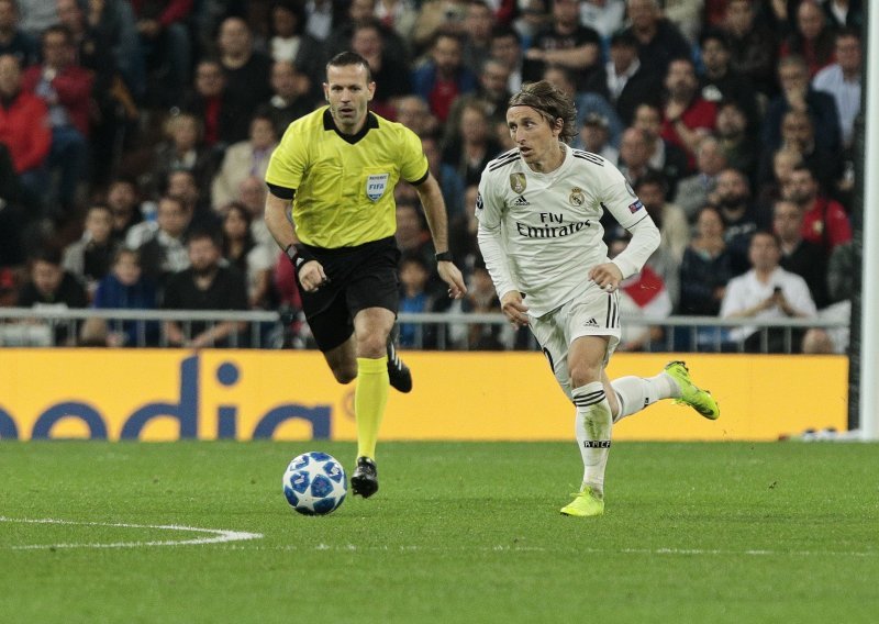 Luka Modrić naizgled jednostavnim potezom pokazao koliko je poseban nogometaš