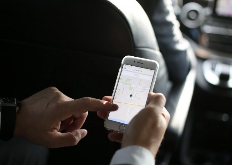 Uber godišnje u Kini gubi više od milijarde dolara