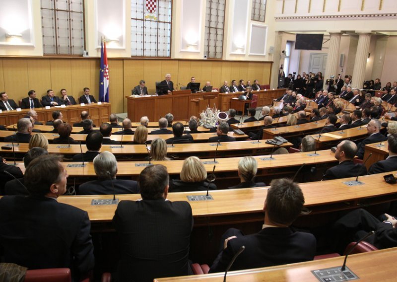 Three deputy speakers of new parliament elected