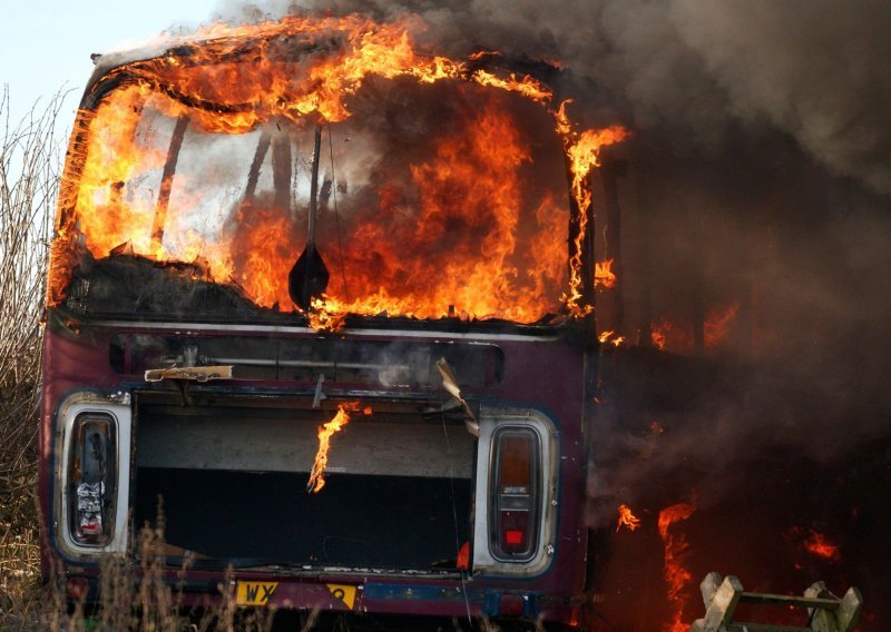 Najmanje 42 mrtvih u požaru autobusa u Zimbabveu