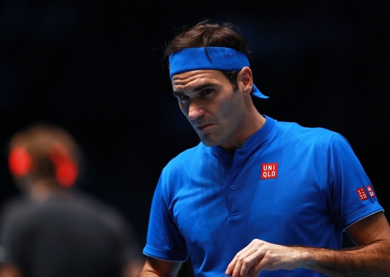 Najveća senzacija Australian Opena; branitelja naslova Federera izbacio klinac iz Grčke