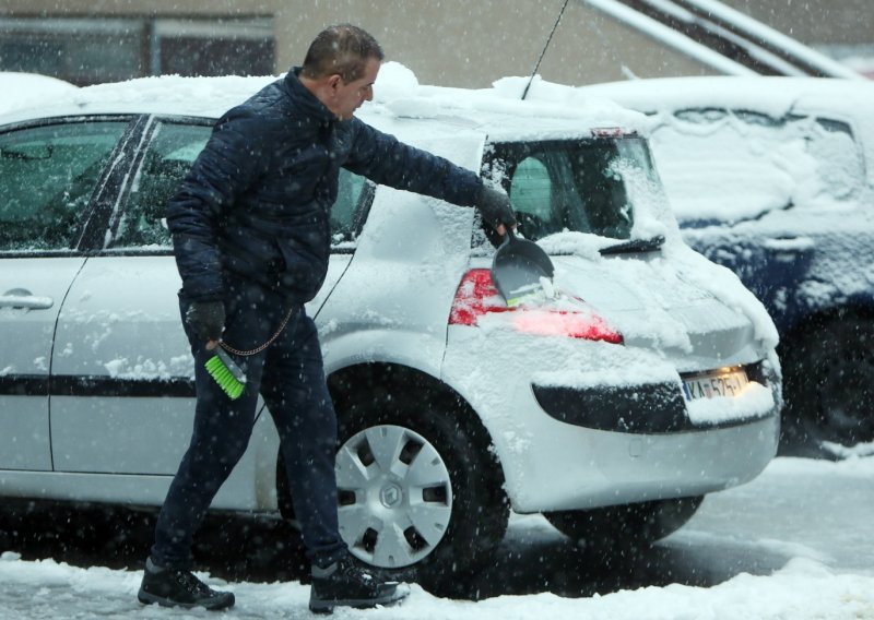 Evo što se događa vašem automobilu pri niskim temperaturama i kako ga zaštititi
