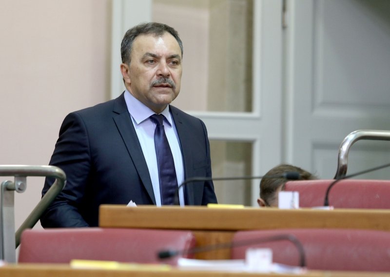 Orepić prekršio zakon jer je imenovao ljude u AKD bez prijedloga Vlade