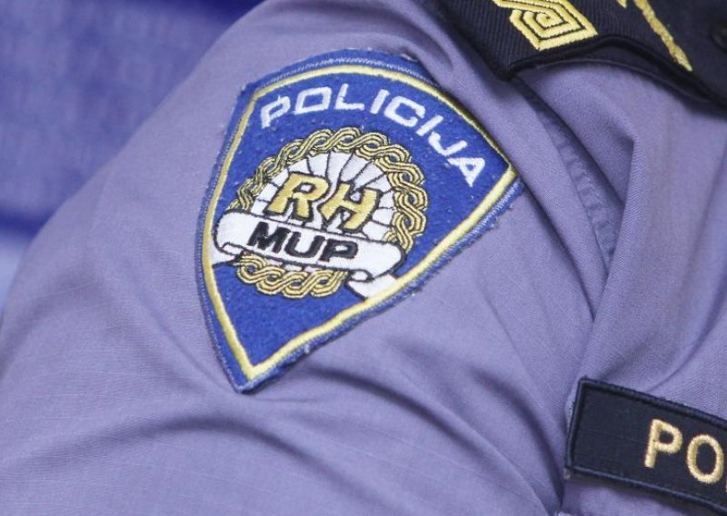 Policajci nakon masovne tučnjave zbog žene zaradili suspenziju