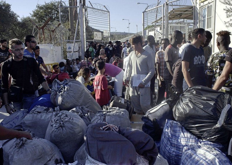Migrantima u prenatrpanom kampu na Lezbosu prijeti opasnost od humanitarne krize