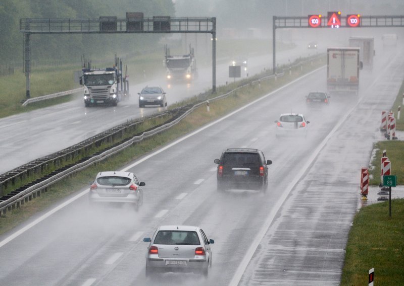 Austrijanac na A3 potegnuo 201 km/h, a Španjolac nevjerojatnih 225 km/h; obojici zabrana vožnje našim cestama