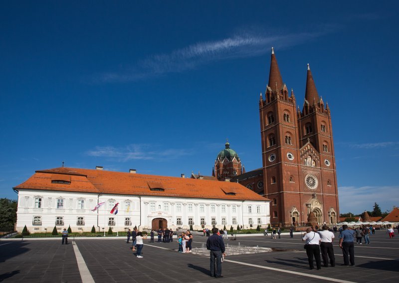 Žigmanovu, Alajbegoviću i posthumno Kusiku dodijeljene nagrade 'Julije Benešić'