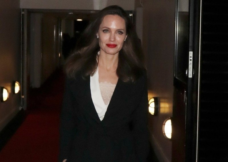 Zadivljujuća ljepota: Angelina Jolie dugo nije ovako dobro izgledala