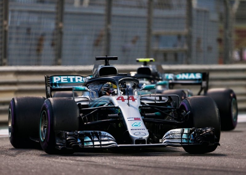 Hamilton sezonu okrunio pobjedom u Abu Dhabiju, Alonso se oprostio od Formule 1
