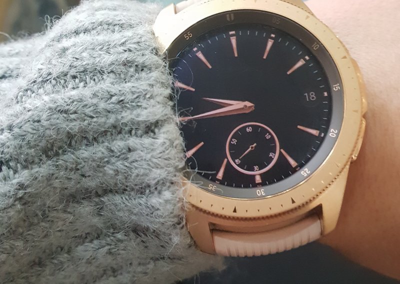 Isprobali smo 'ženski' Galaxy Watch, pogledajte na što nas je sve natjerao