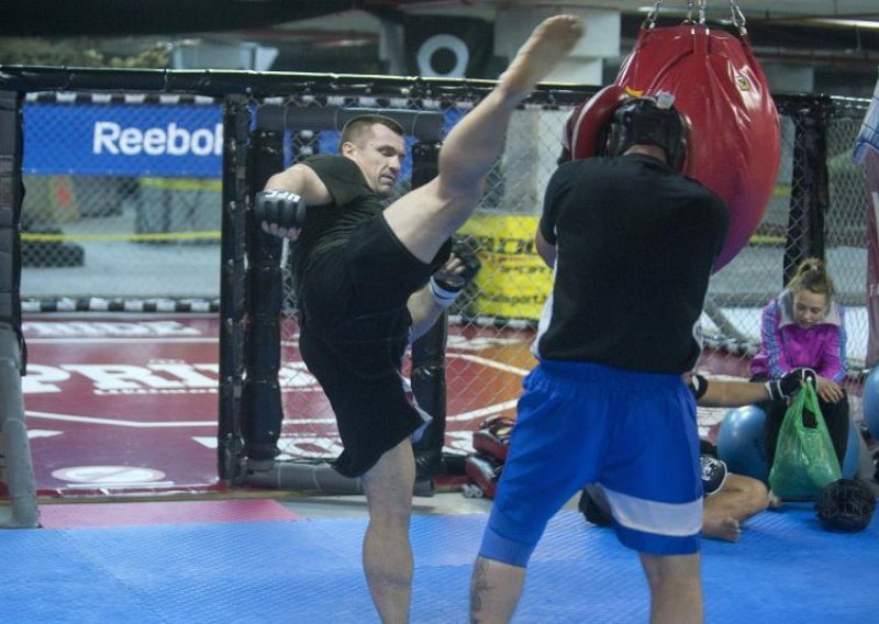 Cro Cop: Noćas ću se boriti u najvažnijoj borbi karijere!