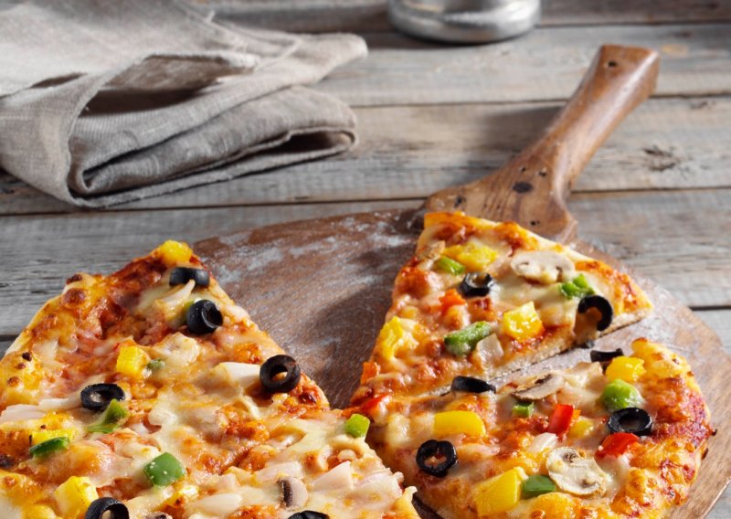 Recept za zdravu i ukusnu pizzu s jako malo kalorija