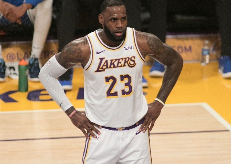 LeBron, George i Curry prebacili 40 koševa, Šarić slavio novu pobjedu