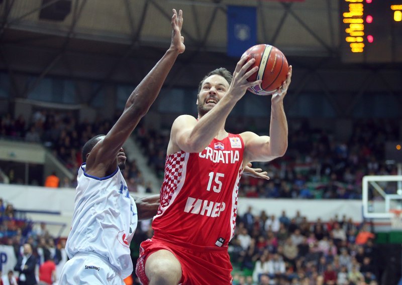 Hrvatski košarkaši izdržali nalet Mađara i zadržali nadu za SP u Kini
