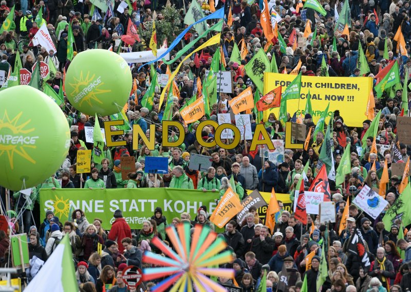 Tisuće stanovnika Bruxellesa prosvjedovalo protiv globalnog zatopljenja