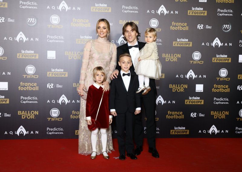 Ponosni Luka Modrić na dodjelu Zlatne lopte stigao s cijelom obitelji