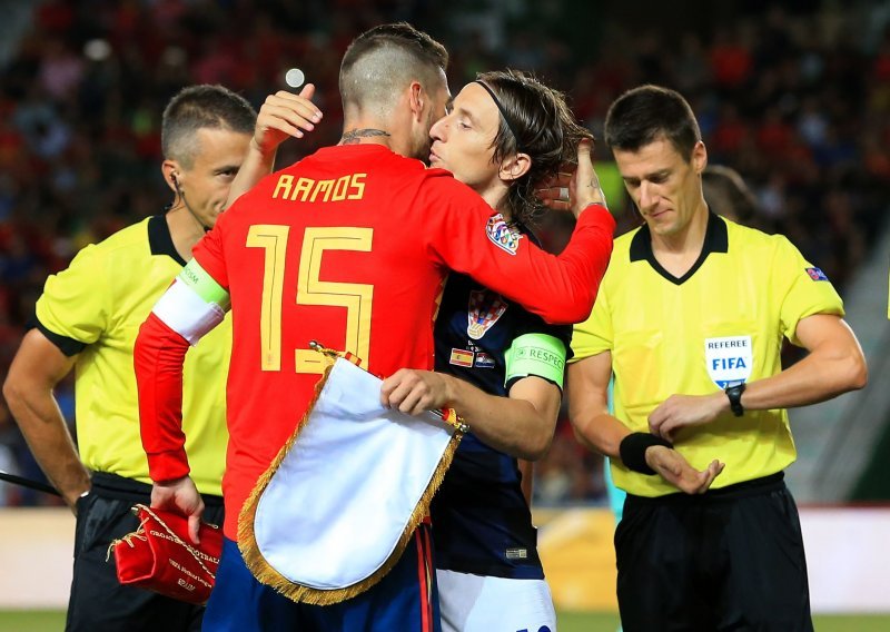 Nakon dirljive čestitke Modriću, Sergio Ramos narugao se 'plačljivku' Griezmannu