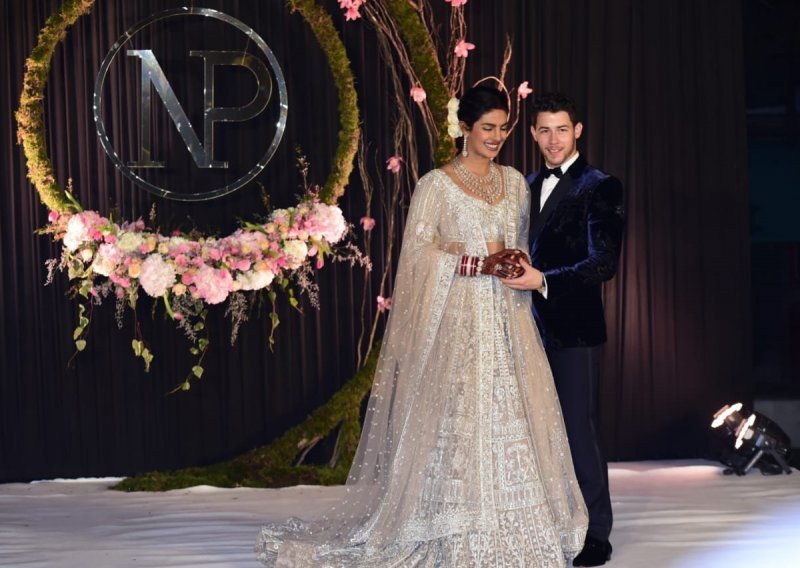 Priyanka Chopra i Nick Jonas: Donosimo sve detalje raskošnog vjenčanja koje je trajalo tri dana