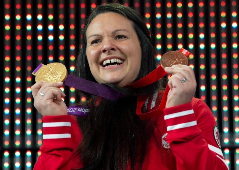 Šest je godina čekala; kanadska dizačica utega napokon je dobila zlatnu olimpijsku medalju