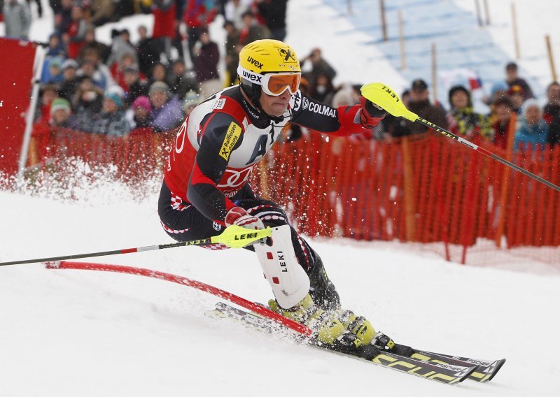 Kostelic third in Kitzbuehel slalom, first in World Cup ranking