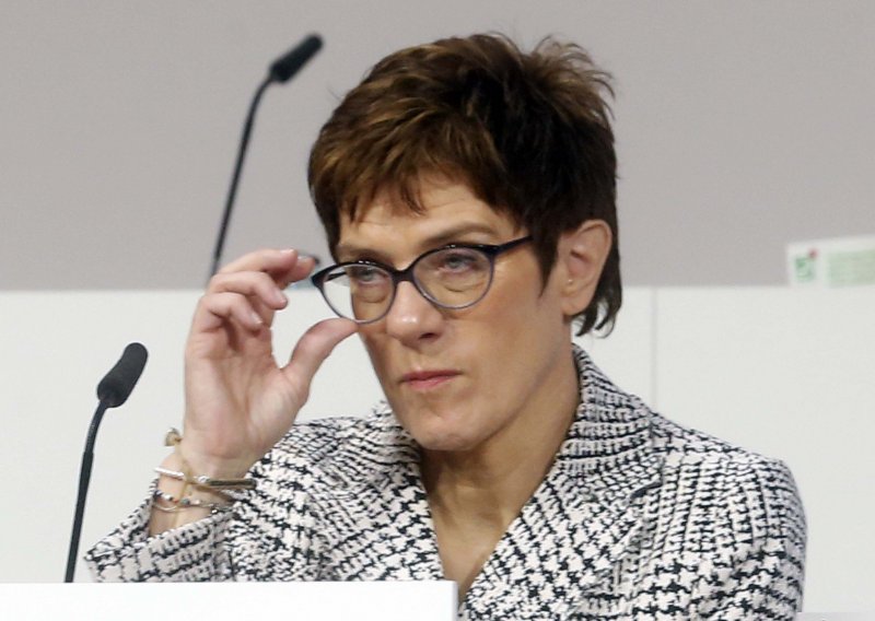 Ovo je nasljednica Angele Merkel: Annegret Kramp-Karrenbauer nova šefica CDU-a