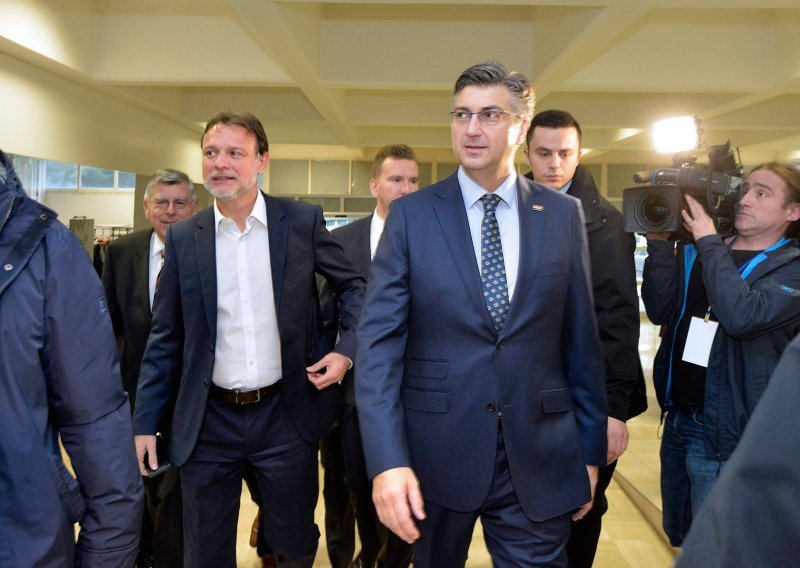 Plenković Mesiću: Penzioneri očito ne razumiju što se događa s Hrvatima u BiH