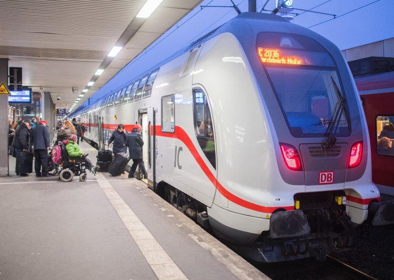 Njemačka: Štrajk željezničara zaustavio međugradske vlakove