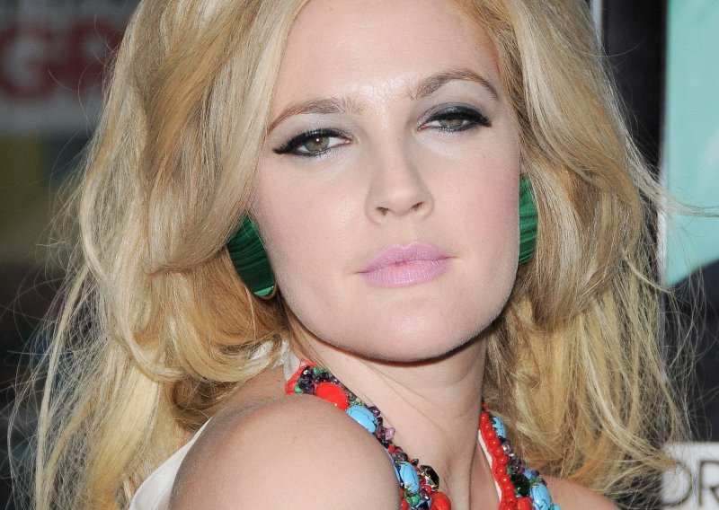 S čime se Drew Barrymore mora pomiriti