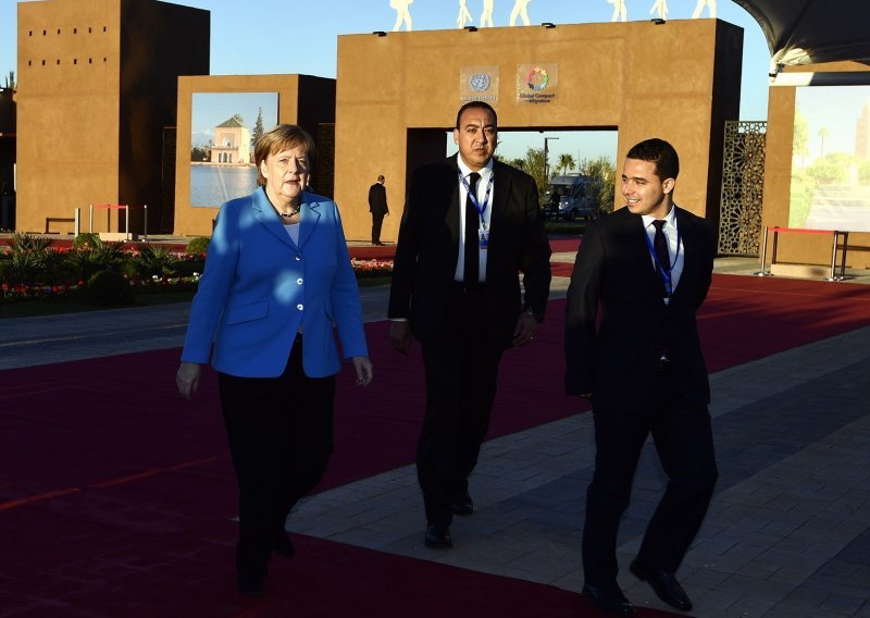 Angeli Merkel najveći pljesak na konferenciji u Marakešu