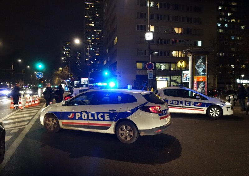 Napad u Francuskoj: Dvoje mrtvih, desetak ranjenih