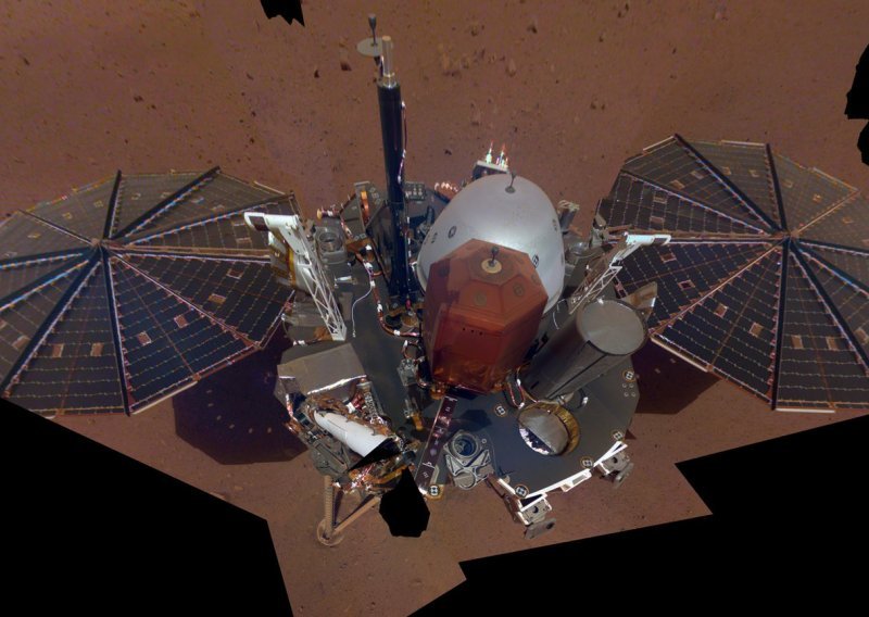 NASA-in robot na Marsu snimio je prvi selfie, pogledajte kako je ispalo