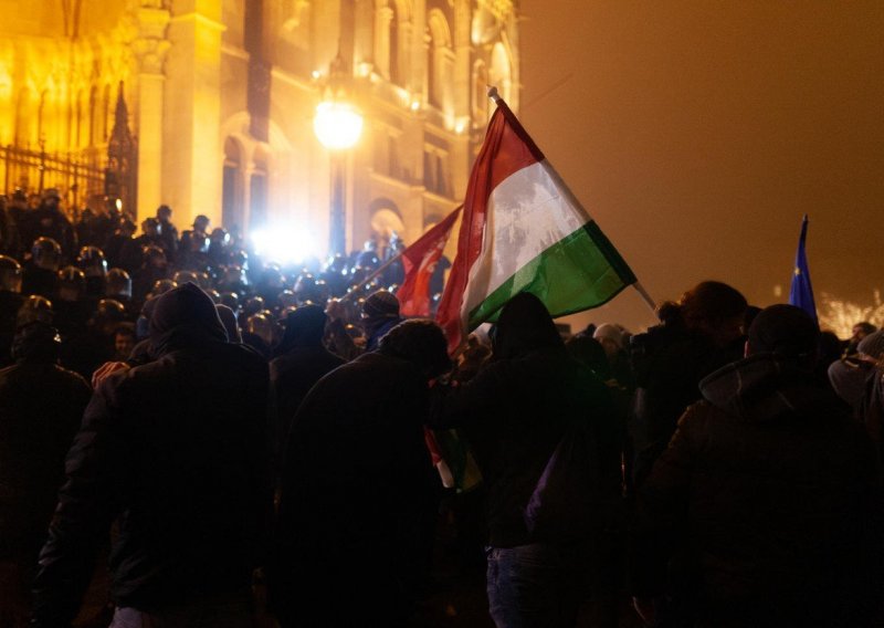Mađari na ulicama protiv Orbanove politike