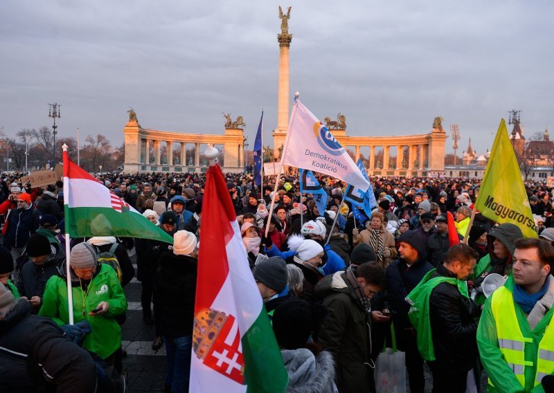 Mađarska oporba najavila godinu 'otpora' Orbanu