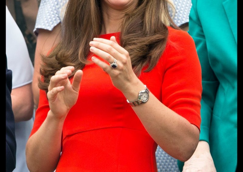 Kate Middleton oduševila retro stylingom