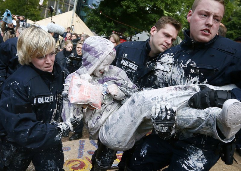 Frankfurt: 5.000 policajaca na 200 prosvjednika!