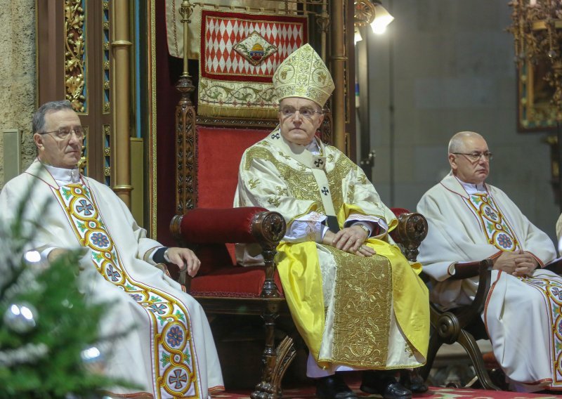 Bozanić: Božićna radost upućena je svima, ne samo privilegiranima