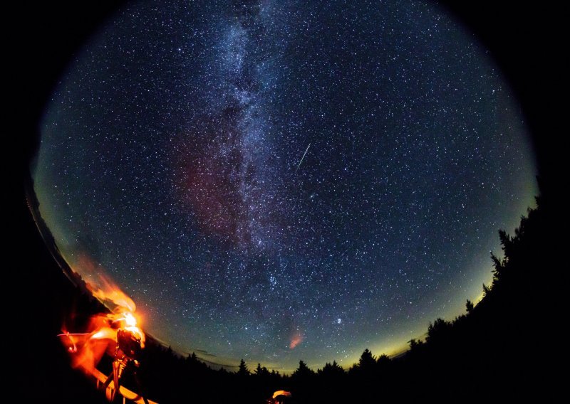 Uživajte, odabrali smo najljepše slike kiše meteora snimljene ove godine
