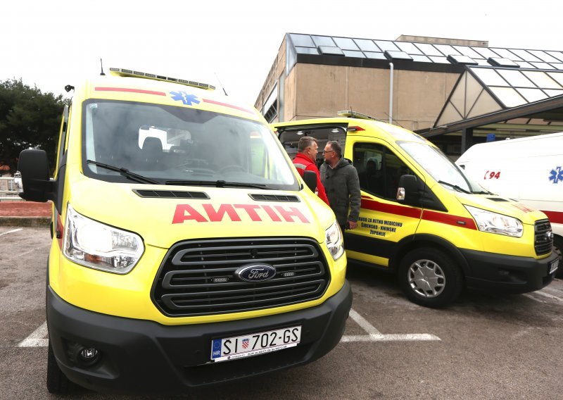 Tinejdžeri hodali po krovu škole pa upali u ventilacijski otvor