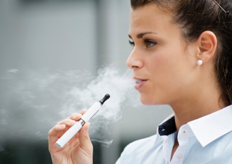 E-cigarete 'mogle bi spasiti milijune života'