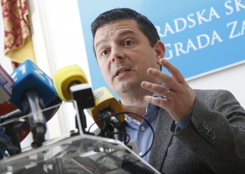 HNS upozorava: Bandić ispunjava obećanja daljnjim zaduživanjem Grada Zagreba