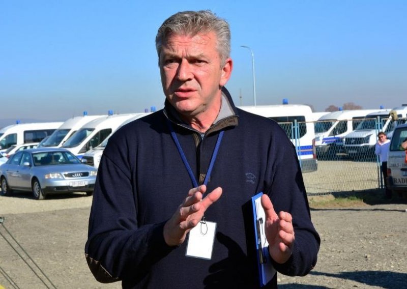 'Očekujemo da Slovenija sama ukloni žicu'