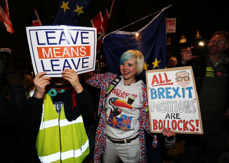 Odustajanje od izlaska iz carinske unije olakšalo bi pregovore o Brexitu