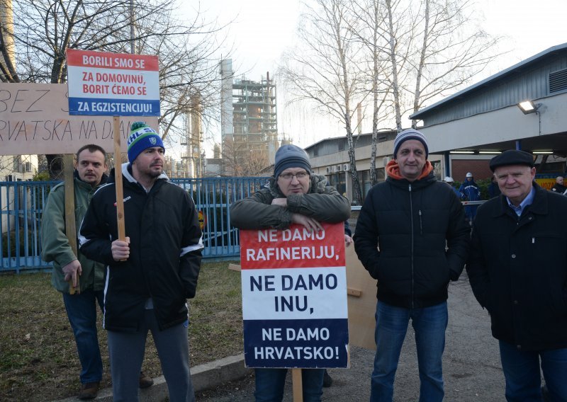 'Manipulacijom brojkama prikazuje nas se neisplativim, želimo da nas primi Plenković!'