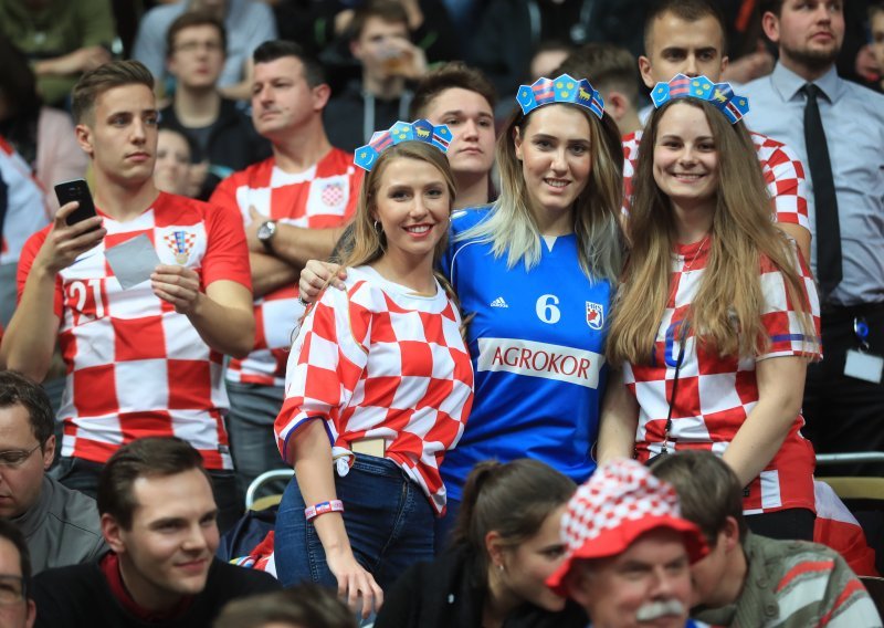 Hrvatski navijači dobili bitku na tribinama; pogledajte atmosferu u Münchenu
