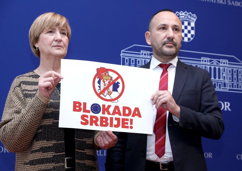 Zekanović i Tomašić traže blokadu pregovora Srbije s EU