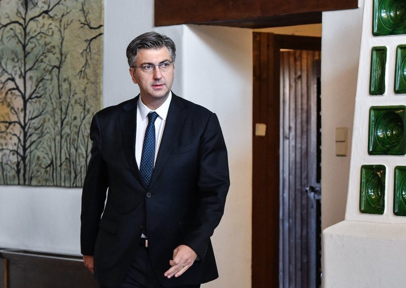 Plenković: Već dvije i pol godine činim sve da se smanje podjele i tenzije u hrvatskom društvu