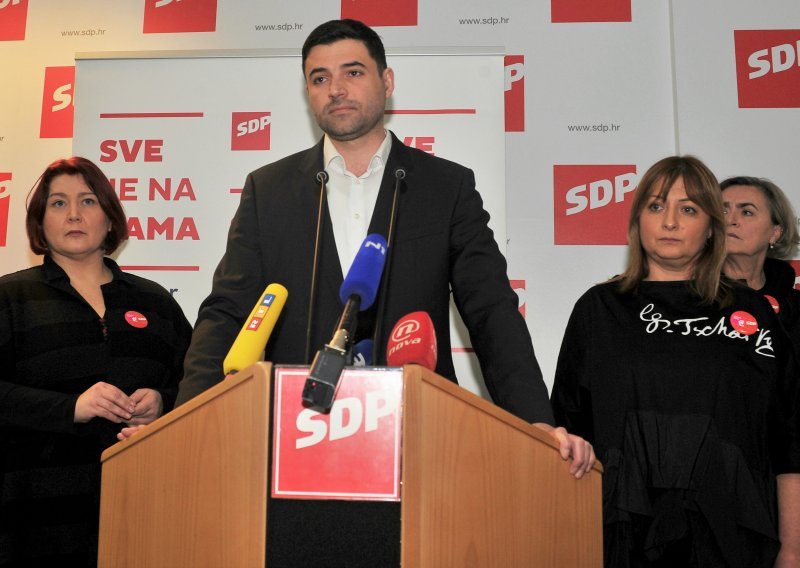 Bernardić: Plenković mora odlučiti ili Penava ili Pupovac