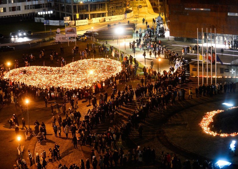 Na sprovodu ubijenog poljskog gradonačelnika 45 tisuća ljudi